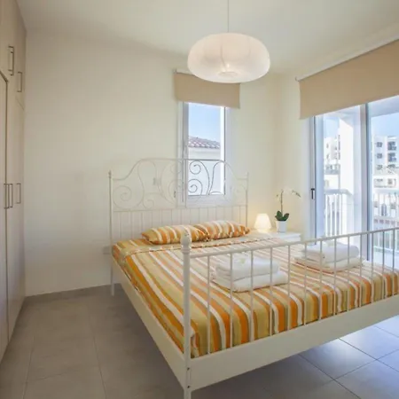Villa Dorothy 2 Minute Walk From Pernera Beach 111