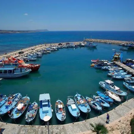 Dorothy 2 Minute Walk From Pernera Beach 111 Villa *