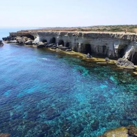 Dorothy 2 Minute Walk From Pernera Beach 111 Villa Protaras